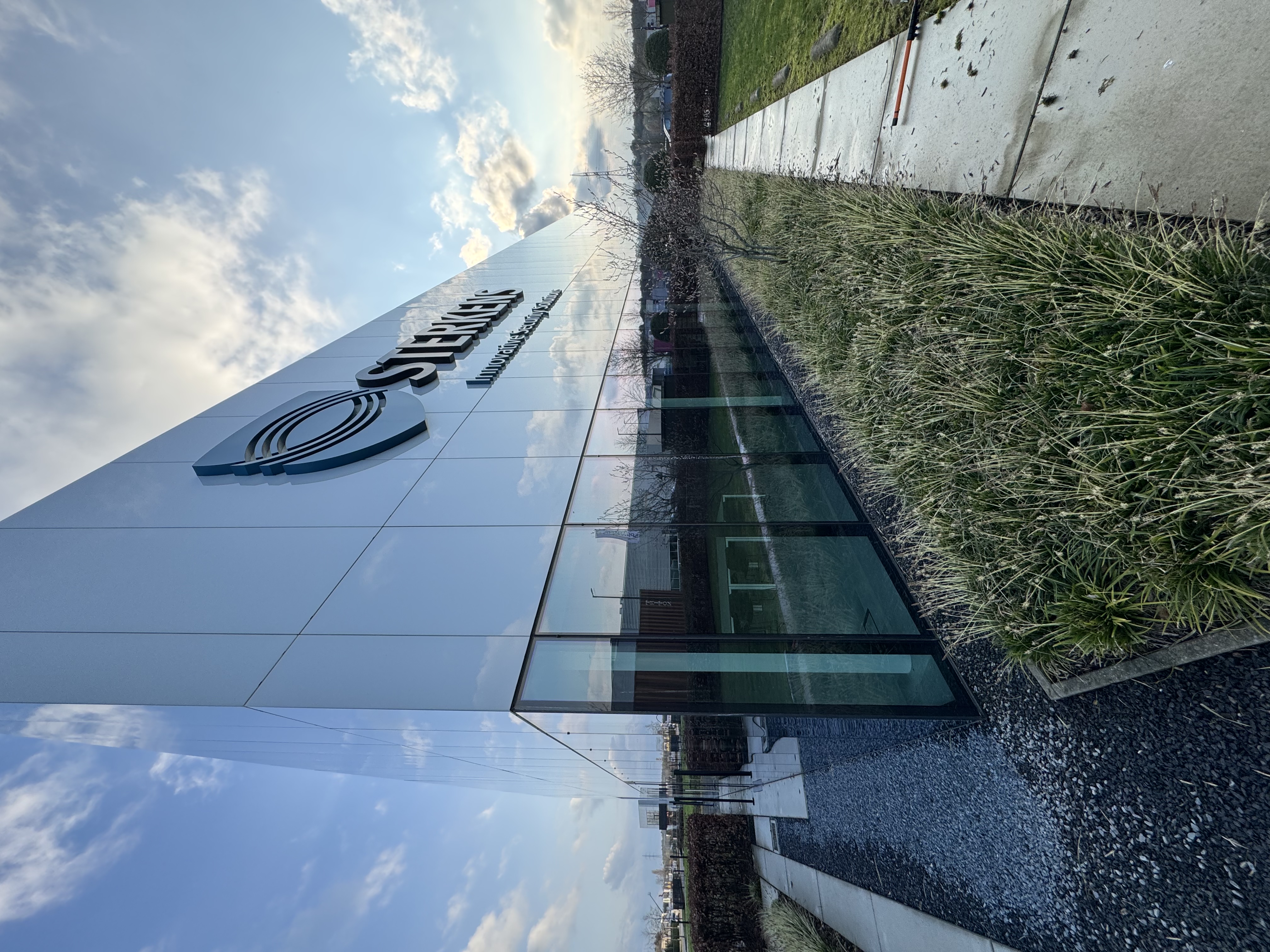 ProjectMertens glazenwasser bedrijfsgebouw